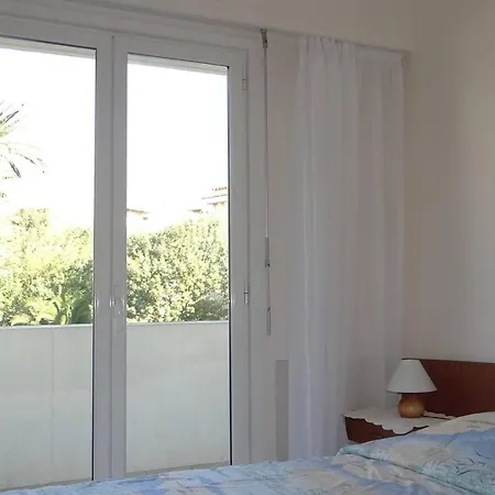 Cavalaire-sur-mer, 3 Pièces, 4 Personnes - Fr-1-100-187 Appartement *
